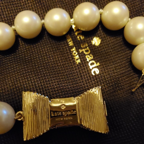 Kate Spade pearl gold bow bangle - Picture 3 of 5